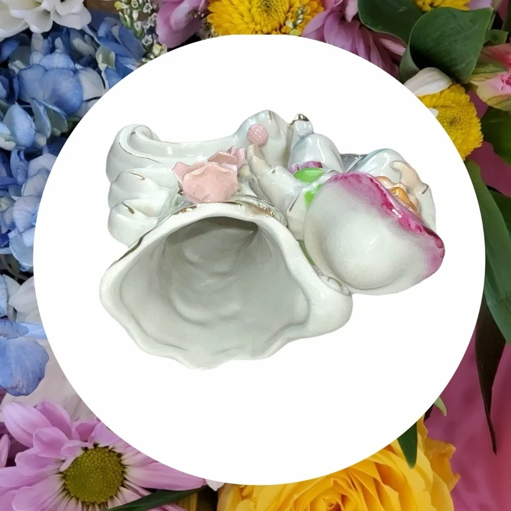 Vintage or Antique Mojae Porcelain Vase w Man & Roses 4.5” Tall Made in China